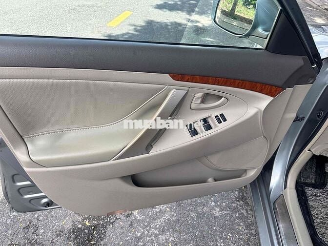 Toyota Camry 2011 2.4G - 115000 km bảo dưỡng hãng