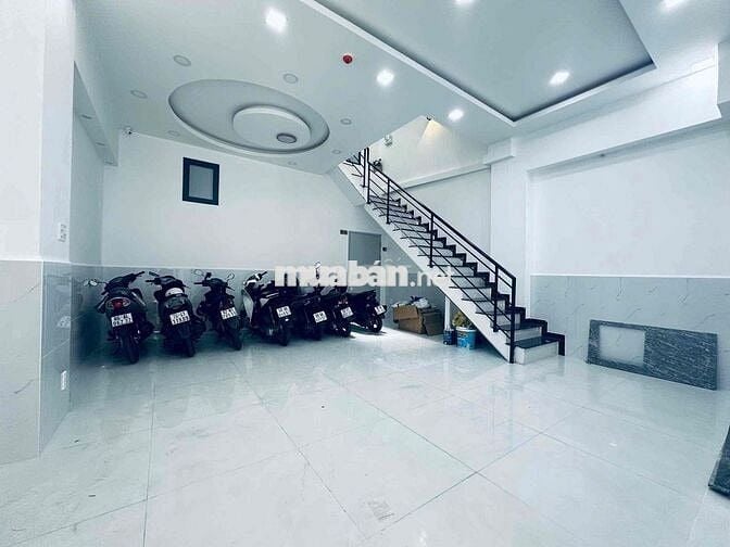 SIÊU PHẨM CỰC HOT !! Tân Bình - Phường 13 - Nhà đẹp 8 PN có gara