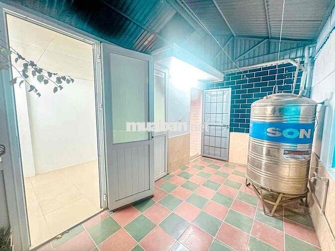 Hiếm !giá đầu tư ,ngõ 3 gác gần ô tô full nội thất sổ vuông nở hậu