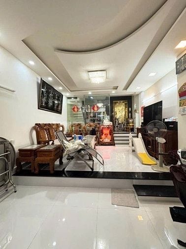 Duy Nhất Căn Nhà 50m2 giá 3ty600 tại Trần Bình Trọng, cho thuê 18tr