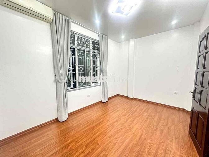 Hiếm !giá đầu tư ,ngõ 3 gác gần ô tô full nội thất sổ vuông nở hậu