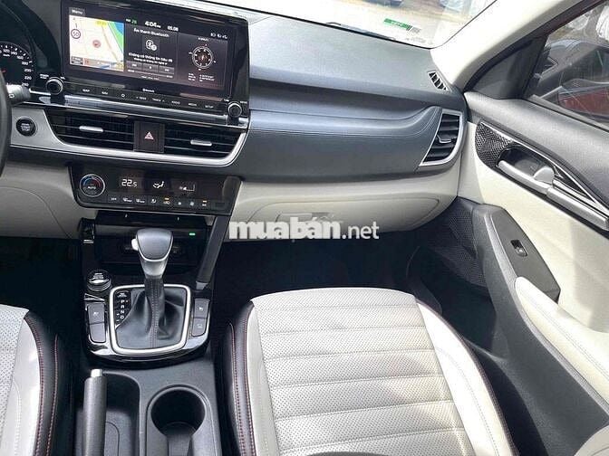 Kia Seltos 2023 1.4 Turbo Premium - 5000 km