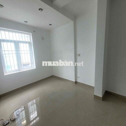 Cho thuê nhà nguyễn căn rộng thoải mái, Thạnh Lộc Q12