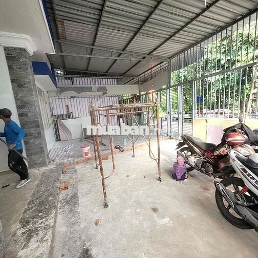 Cho thuê nhà nguyễn căn rộng thoải mái, Thạnh Lộc Q12