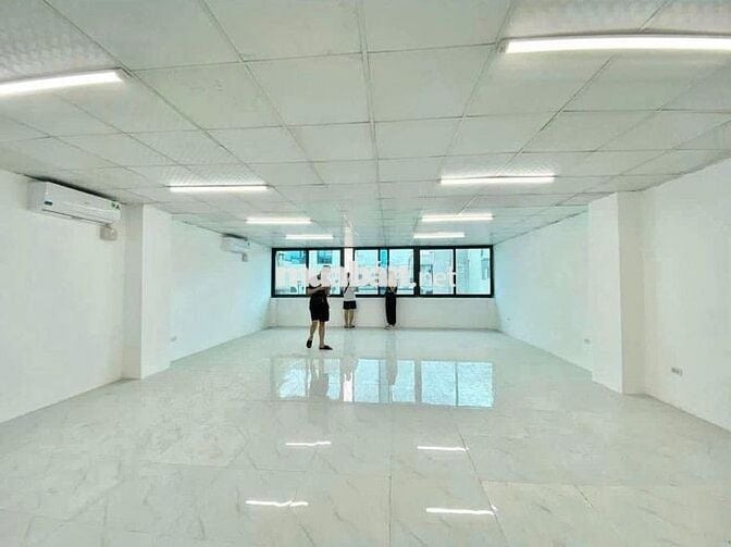 Thuê văn phòng Bình Thạnh 100m², giá rẻ 260k/m², gần Landmark 81