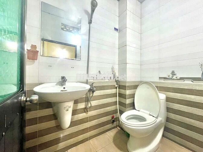Nhà Mặt Tiền 4x10 1lầu 2pn 2wc