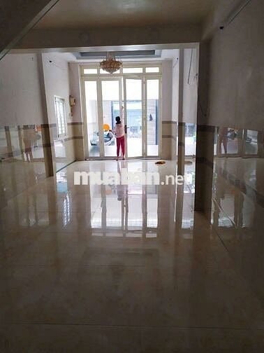 Nhà thoáng cho thuê lâu dài làm spa bán hàng online ở làm văn phòng