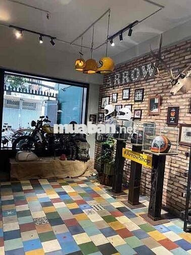 HẺM XE HƠI - XE HƠI NGỦ TRONG NHÀ   KHÁCH MUA VỪA Ở VỪA KINH DOANH .