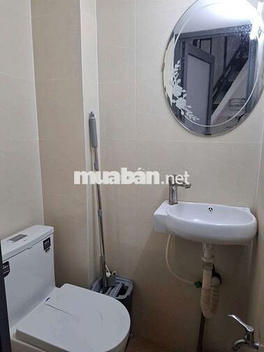 Nhà 1 trệt 1 lầu 1 PN 2wc ở Bùi Đình Túy