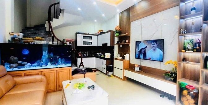 Phân lô Phạm Thận Duật 35m2*6T ô tô đỗ cửa, nhà đẹp, dân trí cao 12 tỷ