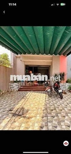 bán căn nhà biệt thự bốn tầng đường thông xe tải dt 9x18 đối diện trườ