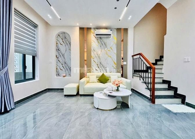 🌟Nhà ngay trung tâm Quận 10 – bán gấp nhà Sư Vạn Hạnh 76m² giá 6tỷ840