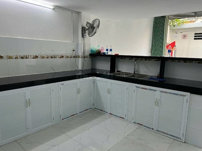 BÁN NHÀ ĐƯỜNG PHAN VĂN TRỊ, PHƯỜNG 2, QUẬN 5, VỊ TRÍ ĐẸP, GIÁ TỐT
