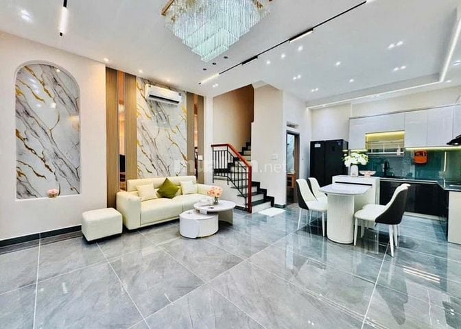 🌟Nhà ngay trung tâm Quận 10 – bán gấp nhà Sư Vạn Hạnh 76m² giá 6tỷ840