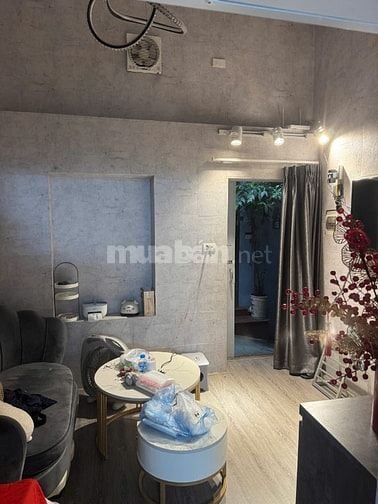 Bán nhà ngõ 449 Ngọc Lâm, Long Biên, diện tích 18m2, cấp 4, có xép