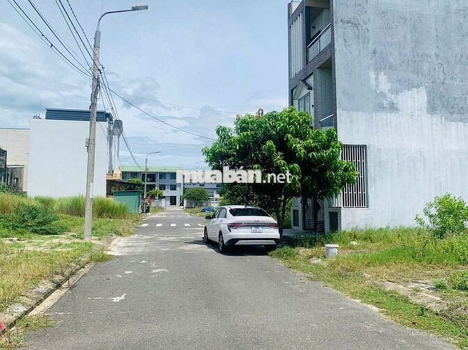 Chủ hạ 150tr bán gấp lô đất biển Xuân Thiều 38 sát Mikazuki giá 3tỷx