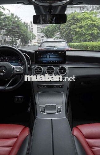 GLC300 COUPE Model 2023 màu trắng/ nt đỏ siêu lướt