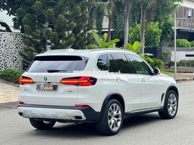 BMW X5 2023 xDrive40i xLine - 4000 km