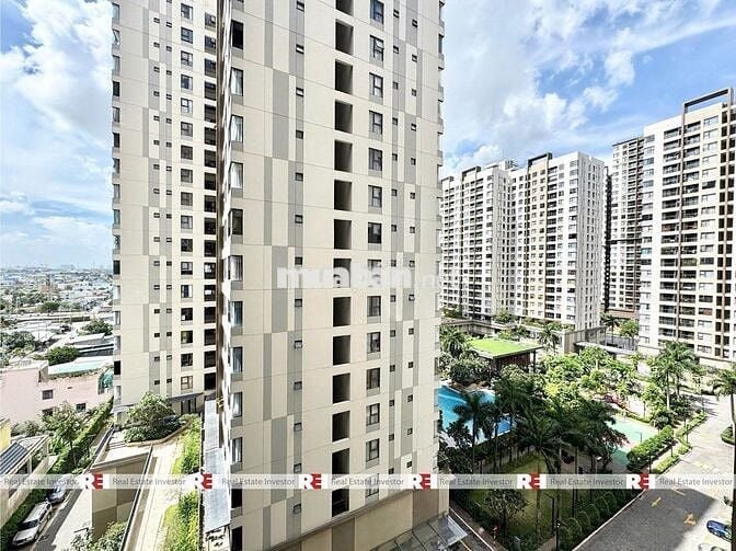 Cho thuê căn 2PN 75M2 giá 8,5tr, hỗ trợ đăng kí tạm trú, view hồ bơi