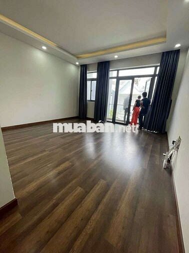 NHÀ 4 LẦU FULL NỘI THẤT XE HƠI ĐẬU TRONG NHÀ DỌN VÀO NGAY