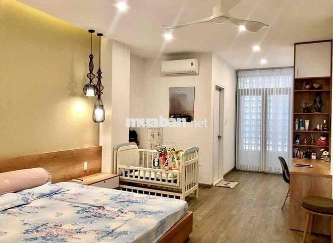 Bán Nhà Mặt Tiền Trung Tâm Thành Phố