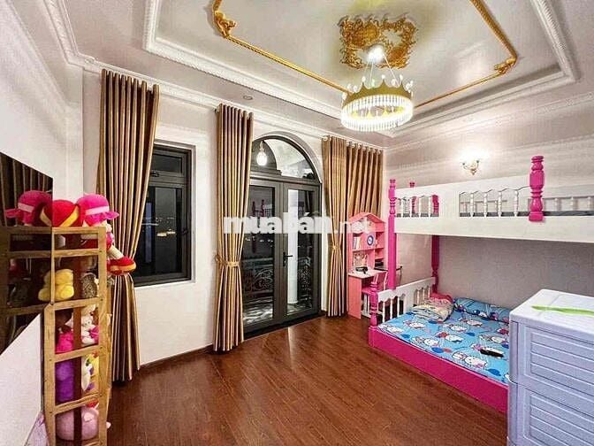 Bán căn nhà ngắm view săn mây bao đẹp phường 8