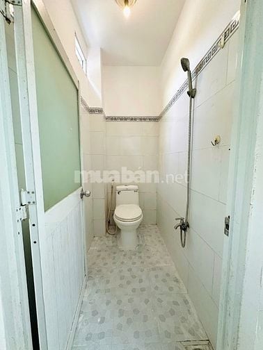 Bán nhà tại Quận BÌnh Tân - Sổ hồng riêng 1 lầu 2pn - NH hỗ trợ 80%