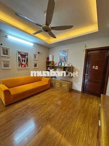 SIÊU PHẨM CẦU GIẤY, 2 Ô TÔ TRÁNH KINH DOANH, BIỆT THỰ GIỮA PHỐ, S VƯỜN