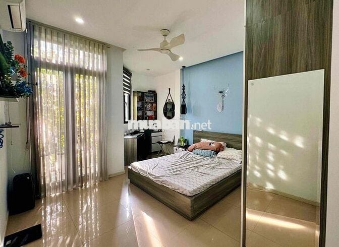 Bán Nhà Mặt Tiền Trung Tâm Thành Phố