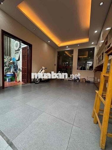 SIÊU PHẨM CẦU GIẤY, 2 Ô TÔ TRÁNH KINH DOANH, BIỆT THỰ GIỮA PHỐ, S VƯỜN
