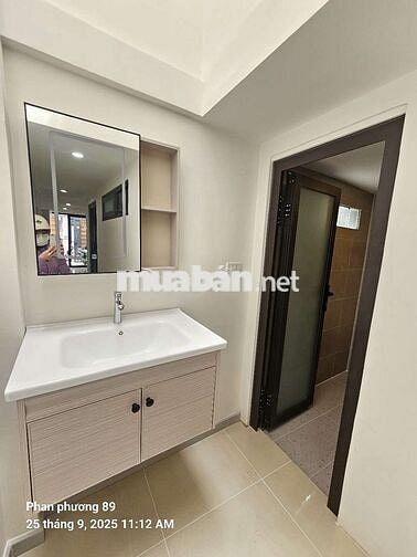 Nhà mới y hình kiểu hiện đại 2pn +1 p thờ ,2wc, sân xe máy,hẻm ôtô