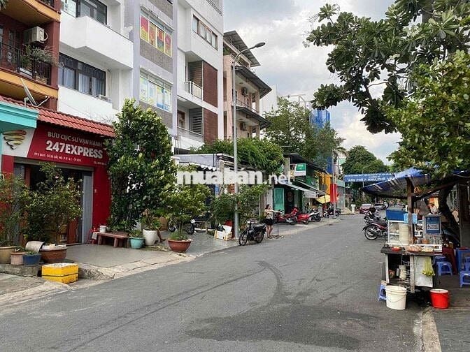 MT Cư Xá Bắc Hải,Quận 10.Trệt - 1 lầu - sân thượng - Trống suốt