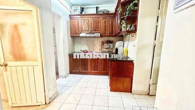 Cần bán gấp!  Nhà Đẹp Thanh Nhàn ,tầng 1, gần Đường Ô Tô, 80m2