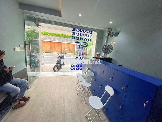 MT Cư Xá Bắc Hải,Quận 10.Trệt - 1 lầu - sân thượng - Trống suốt