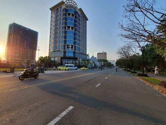 Bán nhà 187m2 Mt Võ Nguyên Giáp, gần biển ngay Pullman Resort, Khuê Mỹ