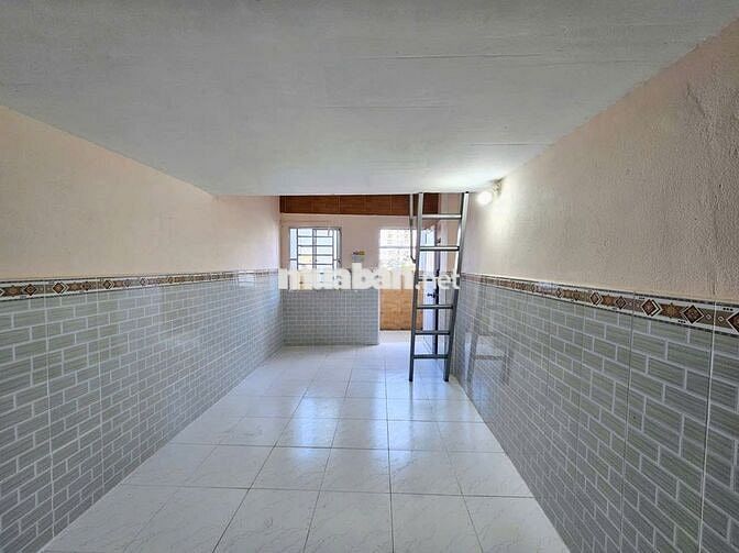 PHÒNG BAN CÔNG 2WC GÁC CAO GẦN QUẬN 10, QUẬN 11