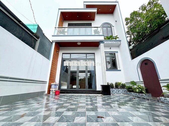Bán Nhà Hoàn Công Gần Ngã Ba Mỹ Hạnh - Giáp Hóc Môn