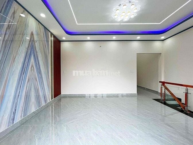 Bán Nhà Hoàn Công Gần Ngã Ba Mỹ Hạnh - Giáp Hóc Môn