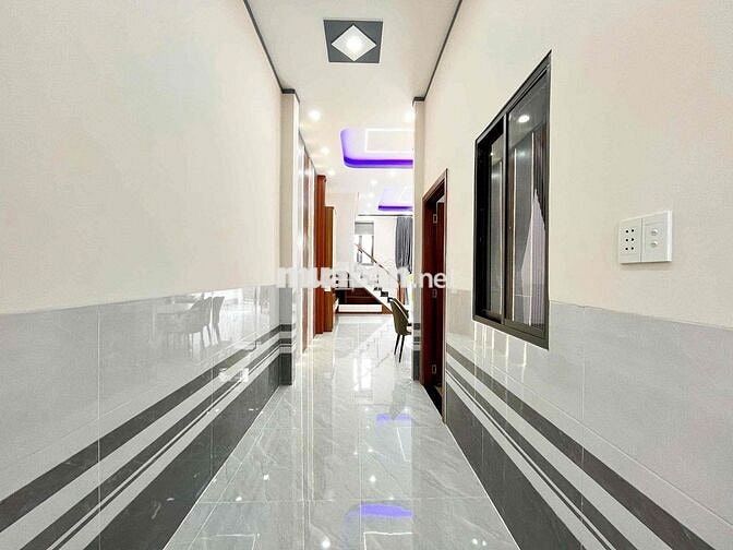 Bán Nhà Hoàn Công Gần Ngã Ba Mỹ Hạnh - Giáp Hóc Môn