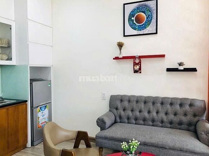 Căn hộ dịch vụ 2 phòng ngủ cao cấp mở cửa sổ ngắm nhìn kênh Như Lộc