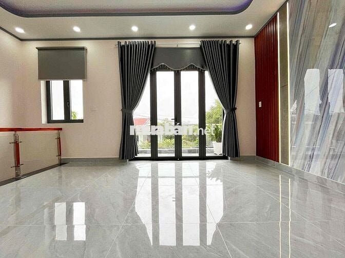 Bán Nhà Hoàn Công Gần Ngã Ba Mỹ Hạnh - Giáp Hóc Môn