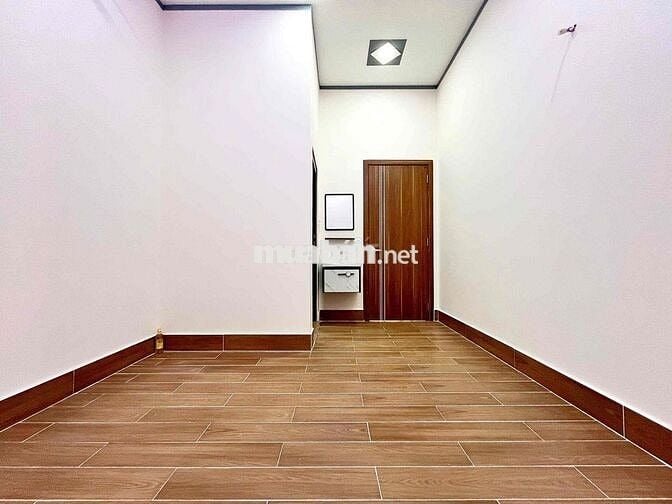 Bán Nhà Hoàn Công Gần Ngã Ba Mỹ Hạnh - Giáp Hóc Môn