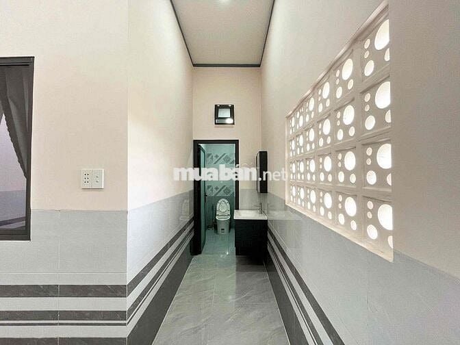 Bán Nhà Hoàn Công Gần Ngã Ba Mỹ Hạnh - Giáp Hóc Môn