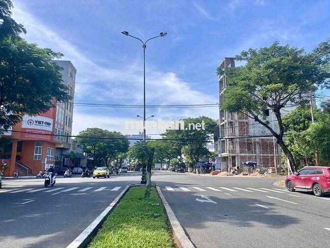 🛑 CHO THUÊ TÒA NHÀ 7 TẦNG MỚI XÂY: ĐƯỜNG XUÂN THỦY - DTSD 650M2