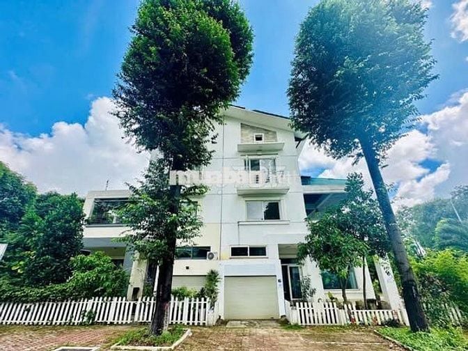KÝ TÚC XÁ NẰM NGAY TRONG KHUÔN VIÊN QUANG TRUNG DÀNH CHO HS SV