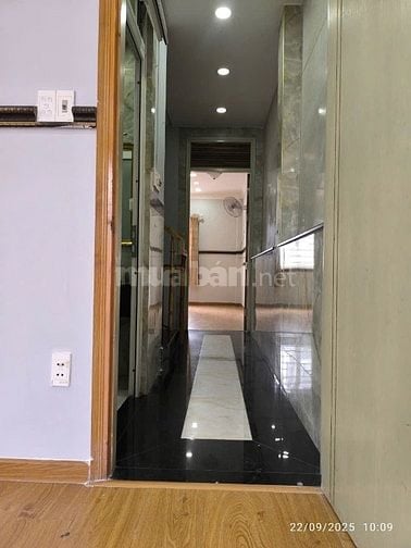 Bán nhà dt 52m2 đúc 4 tầng hẻm ô tô phường Hiệp Thành giá 4 tỷ 580.