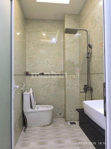 Bán nhà dt 52m2 đúc 4 tầng hẻm ô tô phường Hiệp Thành giá 4 tỷ 580.
