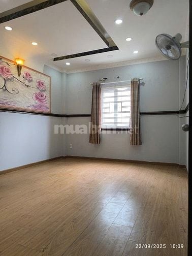 Bán nhà dt 52m2 đúc 4 tầng hẻm ô tô phường Hiệp Thành giá 4 tỷ 580.