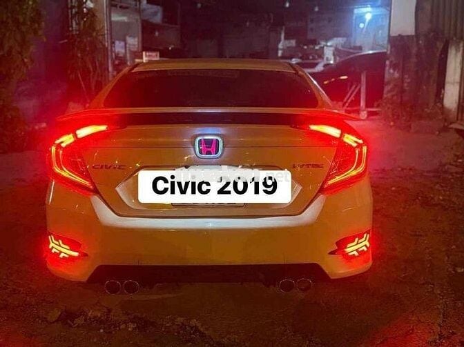 Honda Civic 2019 G 1.8 AT - 60000 km