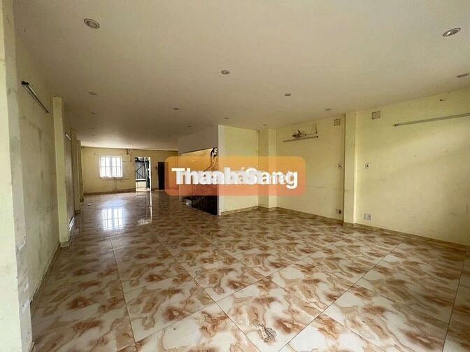 NHÀ MẶT TIỀN KINH DOANH - ĐƯỜNG 20M